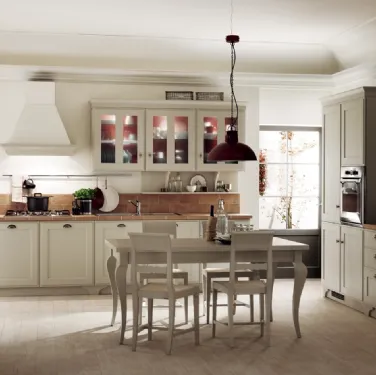 Cucina Classica Favilla in laccato opaco con top decorceramica Borgo effetto Mattone di Scavolini